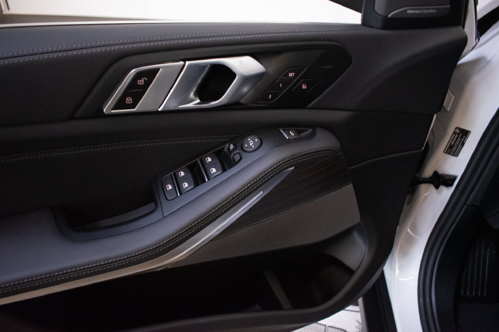 New 2026 BMW X5 xDrive40i AWD/4WD image 23