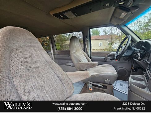 Used 1999 Chevrolet Astro AWD Passenger image 8