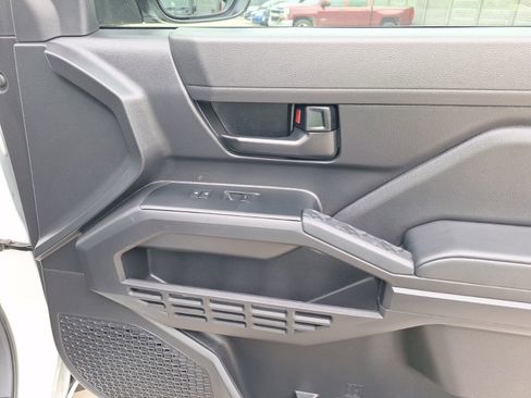 Used 2024 Toyota Tacoma SR RWD image 32