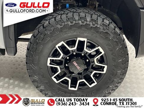 Used 2025 GMC Sierra 2500 AT4X AWD/4WD image 30
