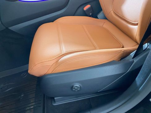 Certified 2026 Mercedes-Benz GLC 300 4MATIC image 12