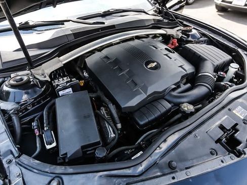Used 2015 Chevrolet Camaro LT RWD image 40