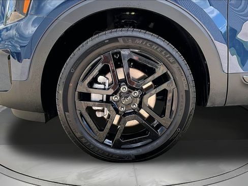 Used 2025 Kia Telluride EX X-Line AWD/4WD image 36