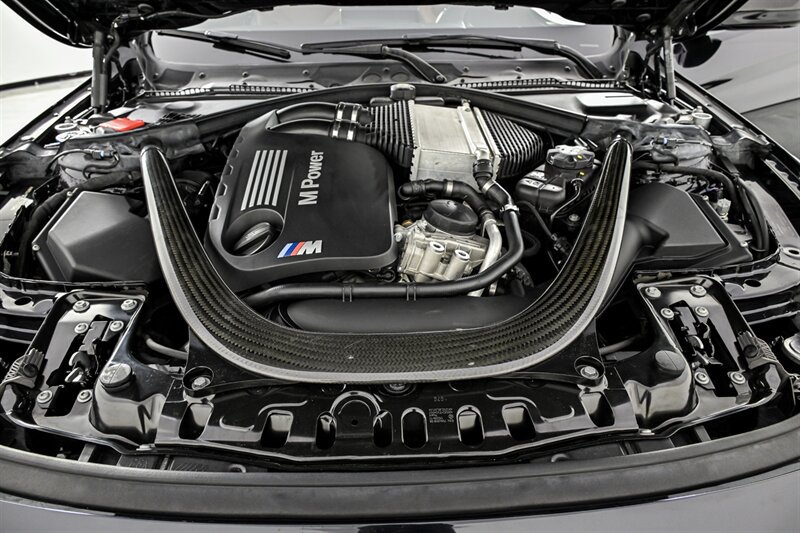 Used 2020 BMW M4 Coupe w/ Competition Package RWD image 12