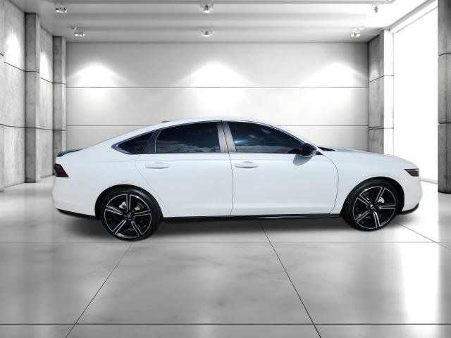 Used 2023 Honda Accord Sport image 11