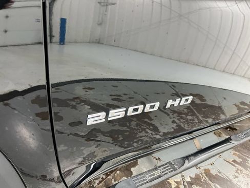 Used 2022 Chevrolet Silverado 2500 Custom w/ Custom Value Package AWD/4WD image 25