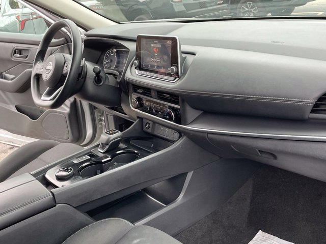 Used 2024 Nissan Rogue S AWD/4WD image 6