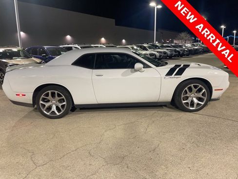 Used 2015 Dodge Challenger SXT Plus image 2