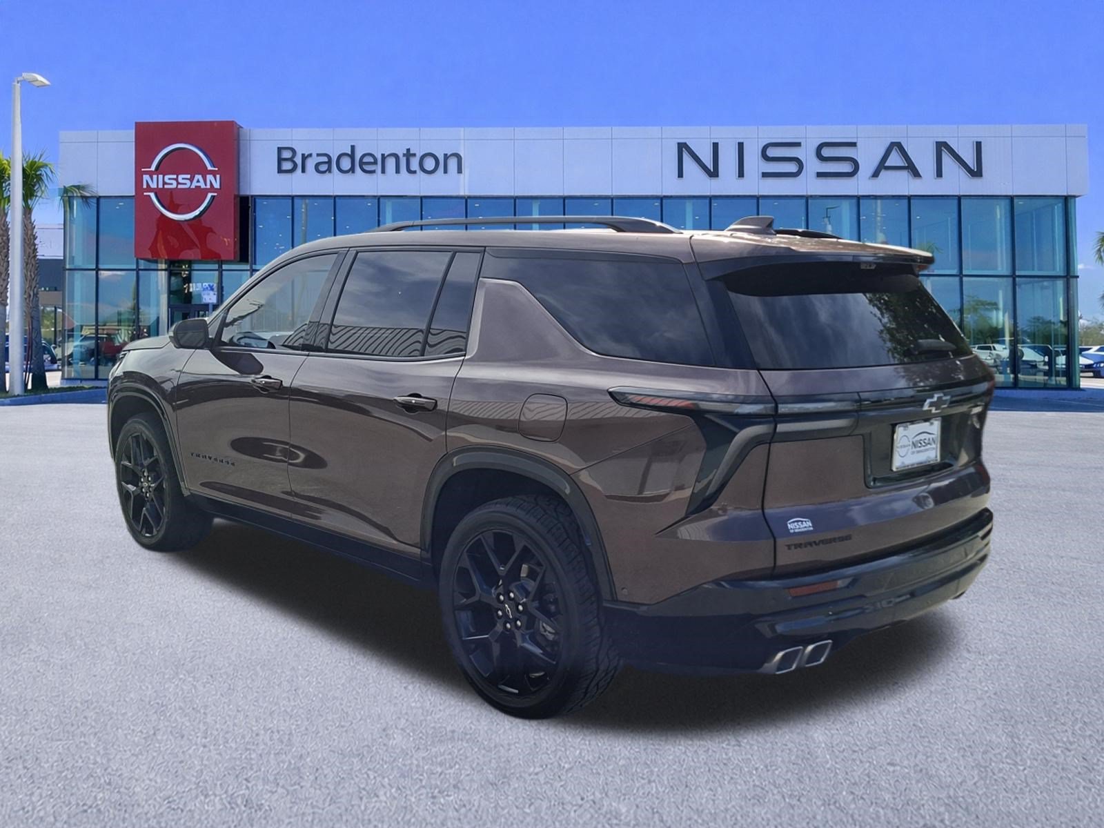 Used 2024 Chevrolet Traverse RS w/ LPO, Floor Liner Package FWD image 7