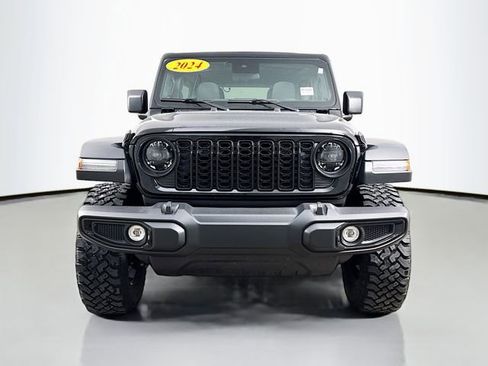 Used 2024 Jeep Wrangler Unlimited Sport AWD/4WD image 2