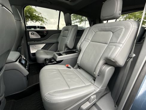 Used 2020 Lincoln Aviator Reserve w/ Equipment Group 202A AWD/4WD image 25