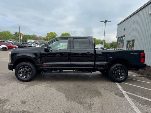 Used 2024 Ford F350 Lariat w/ Lariat Ultimate Package AWD/4WD image 4