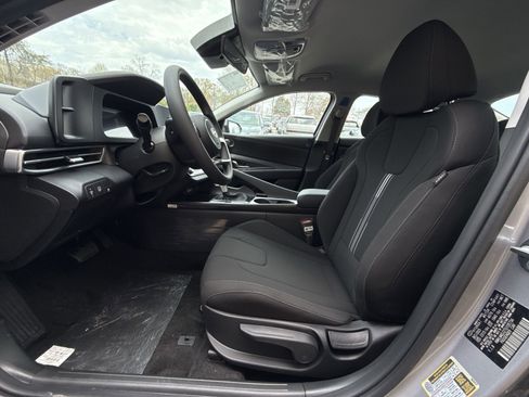 New 2026 Hyundai Elantra Hybrid FWD image 13