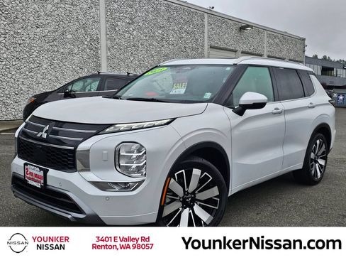 Used 2025 Mitsubishi Outlander SEL AWD/4WD image 1