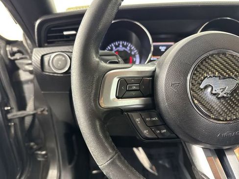Used 2015 Ford Mustang Coupe RWD image 10