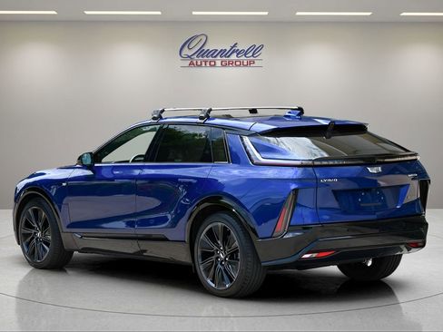 Used 2025 Cadillac Lyriq Sport AWD/4WD image 6