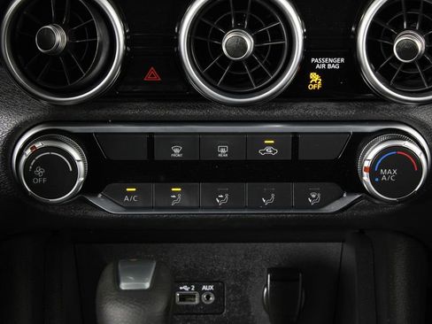Certified 2023 Nissan Sentra SV FWD image 23