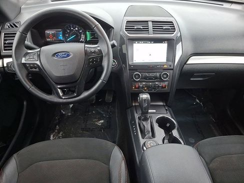 Certified 2018 Ford Explorer XLT w/ Equipment Group 202A image 12