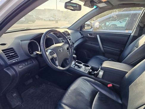Used 2013 Toyota Highlander SE AWD/4WD image 7