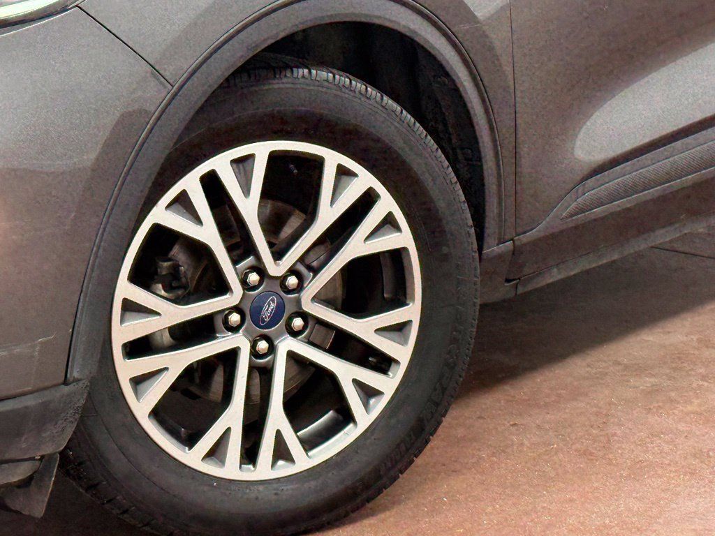 Used 2020 Ford Escape SEL FWD image 16