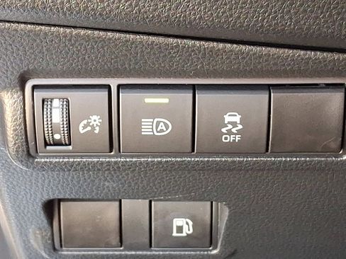 Used 2024 Toyota Corolla Cross SE w/ Moonroof Package image 26