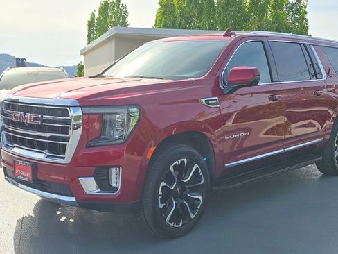 Used 2022 GMC Yukon XL SLT w/ SLT Luxury Package AWD/4WD image 6