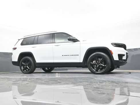 Used 2023 Jeep Grand Cherokee L Laredo AWD/4WD image 53