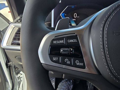 New 2026 BMW X5 xDrive50e w/ Executive Package image 25