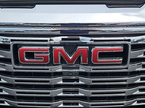 Certified 2024 GMC Sierra 1500 Denali AWD/4WD image 32