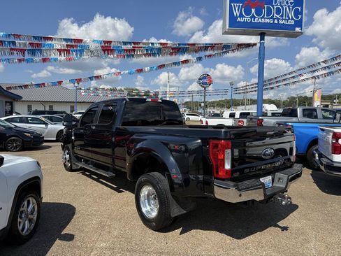 Used 2017 Ford F350 Lariat w/ Lariat Value Package AWD/4WD image 5