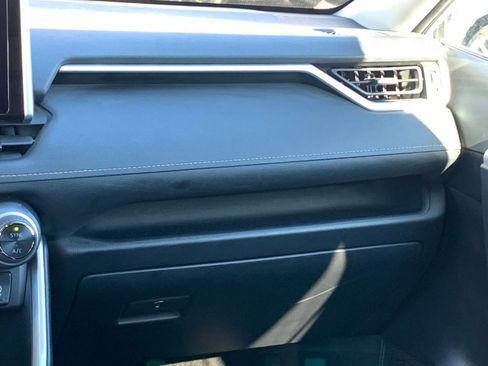 Used 2025 Toyota RAV4 XLE image 37