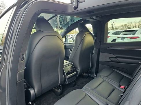 Used 2024 Tesla Model X Base image 24