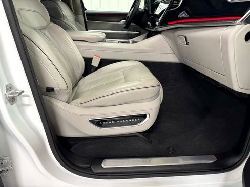 Used 2023 Jeep Grand Wagoneer Series II w/ Convenience Group III image 16