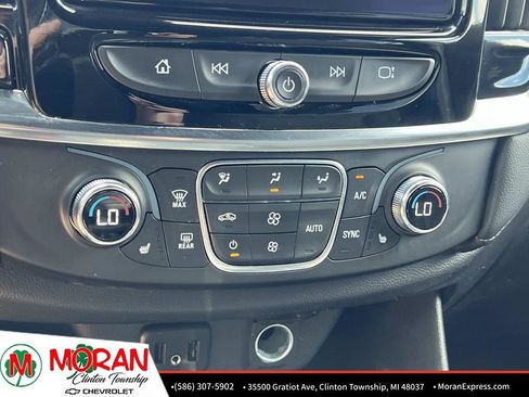 Certified 2023 Chevrolet Traverse LT FWD image 23