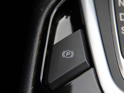 Used 2016 Ford Edge Titanium w/ Equipment Group 302A image 28