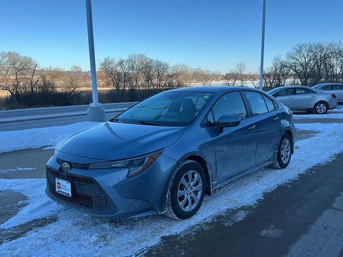 Used 2022 Toyota Corolla LE image 14