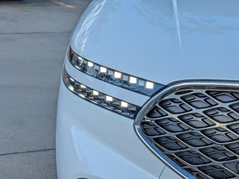 New 2026 Genesis G90 3.5T image 7