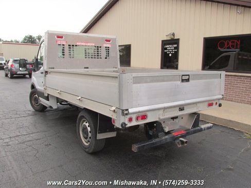 Used 2019 Ford Transit 250 138 RWD image 4