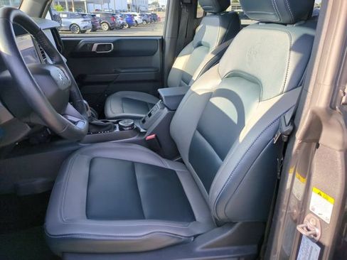 Used 2024 Ford Bronco Outer Banks AWD/4WD image 15