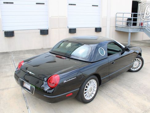 Used 2004 Ford Thunderbird RWD image 34