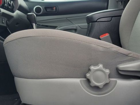 Used 2014 Toyota Tacoma PreRunner w/ SR5 Package image 6