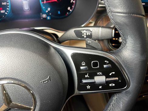 Used 2022 Mercedes-Benz GLC 300 GLC 300 image 28