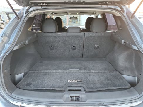 Used 2019 Nissan Rogue Sport S image 19