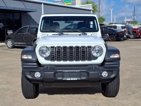 Used 2025 Jeep Wrangler Sport AWD/4WD image 7