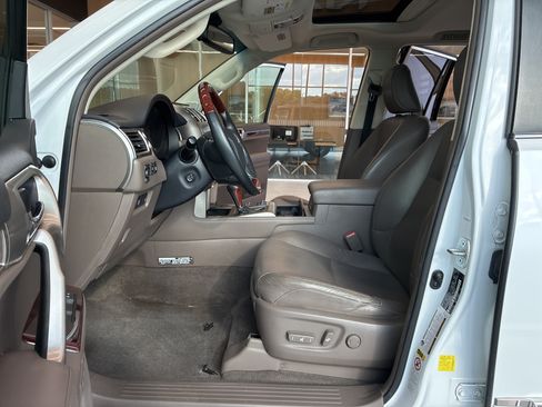 Used 2013 Lexus GX 460 Premium AWD/4WD image 15