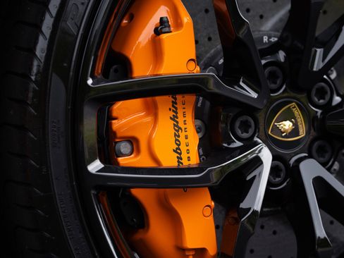 Used 2016 Lamborghini Huracan LP 610-4 AWD/4WD image 10