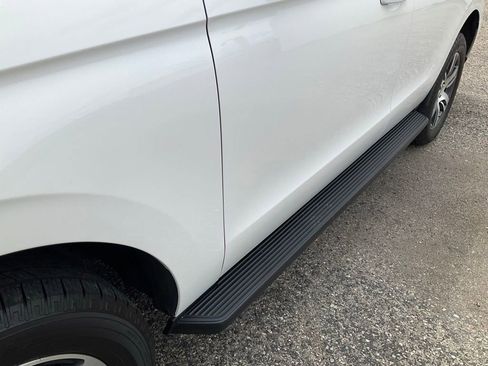 Used 2024 Ford Expedition XLT RWD image 10