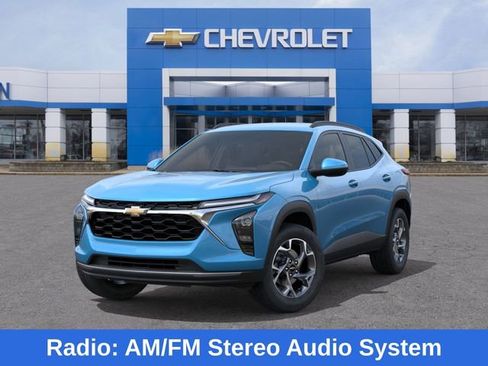 New 2026 Chevrolet Trax LT w/ Driver Confidence Package FWD image 7