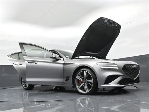 Used 2025 Genesis G70 3.3T Advanced RWD image 47