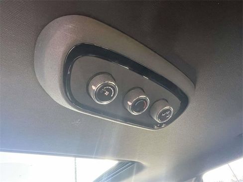 Used 2023 Dodge Durango GT image 13